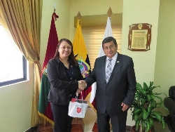 IV International Congress of Biotechnology and Biodiversity - Dr. Yelitza Colmenarez from CABI and IOBC NTRS Representative meeting Dr. Galo Naranjo Rector le Ambato University, establishing new Lines of Cooperation in Biological Control